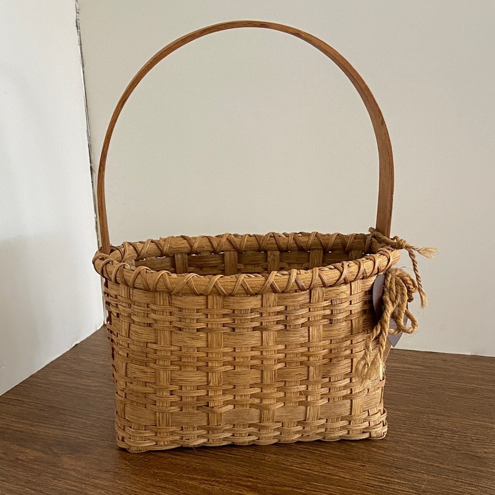 HAND WOVEN BASKET / Artist Margaret Hardin